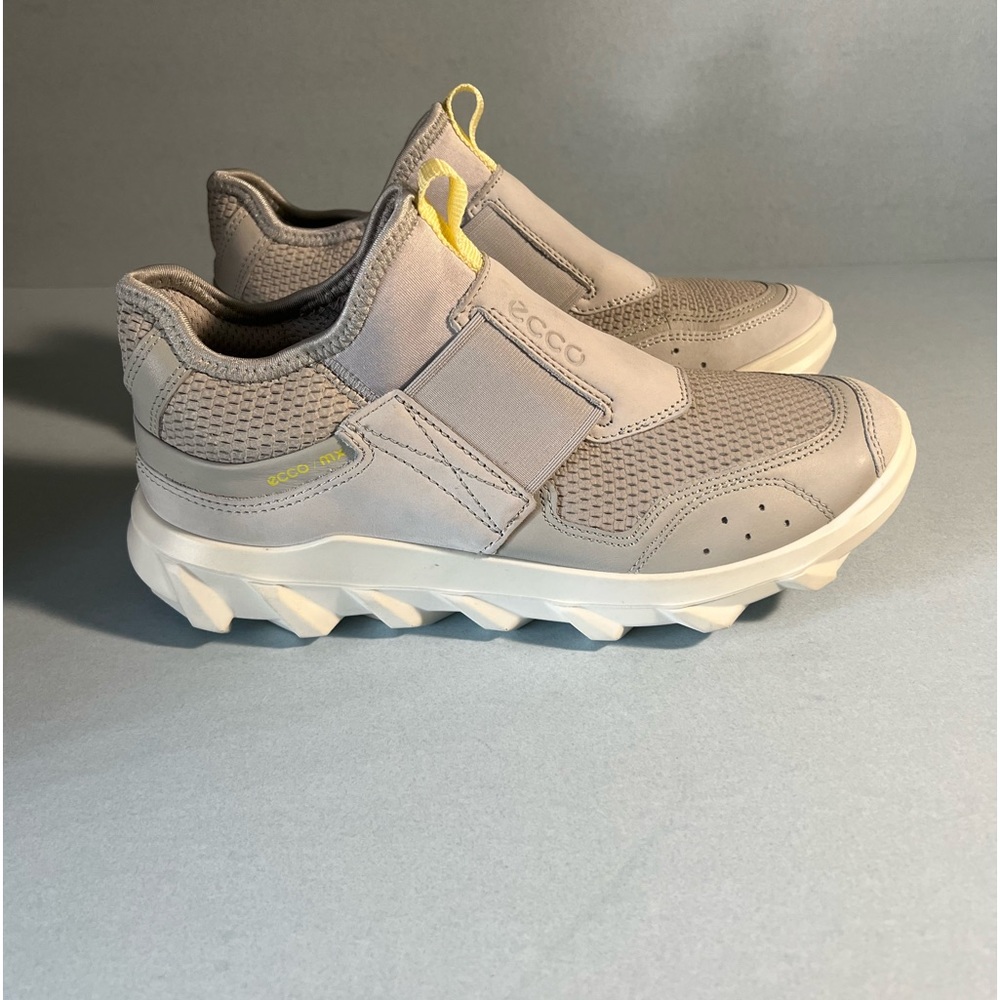 Sneakers Ecco brad new,size 37